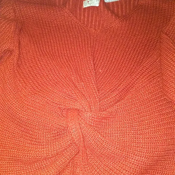 Sweater bundle - Picture 2 of 4